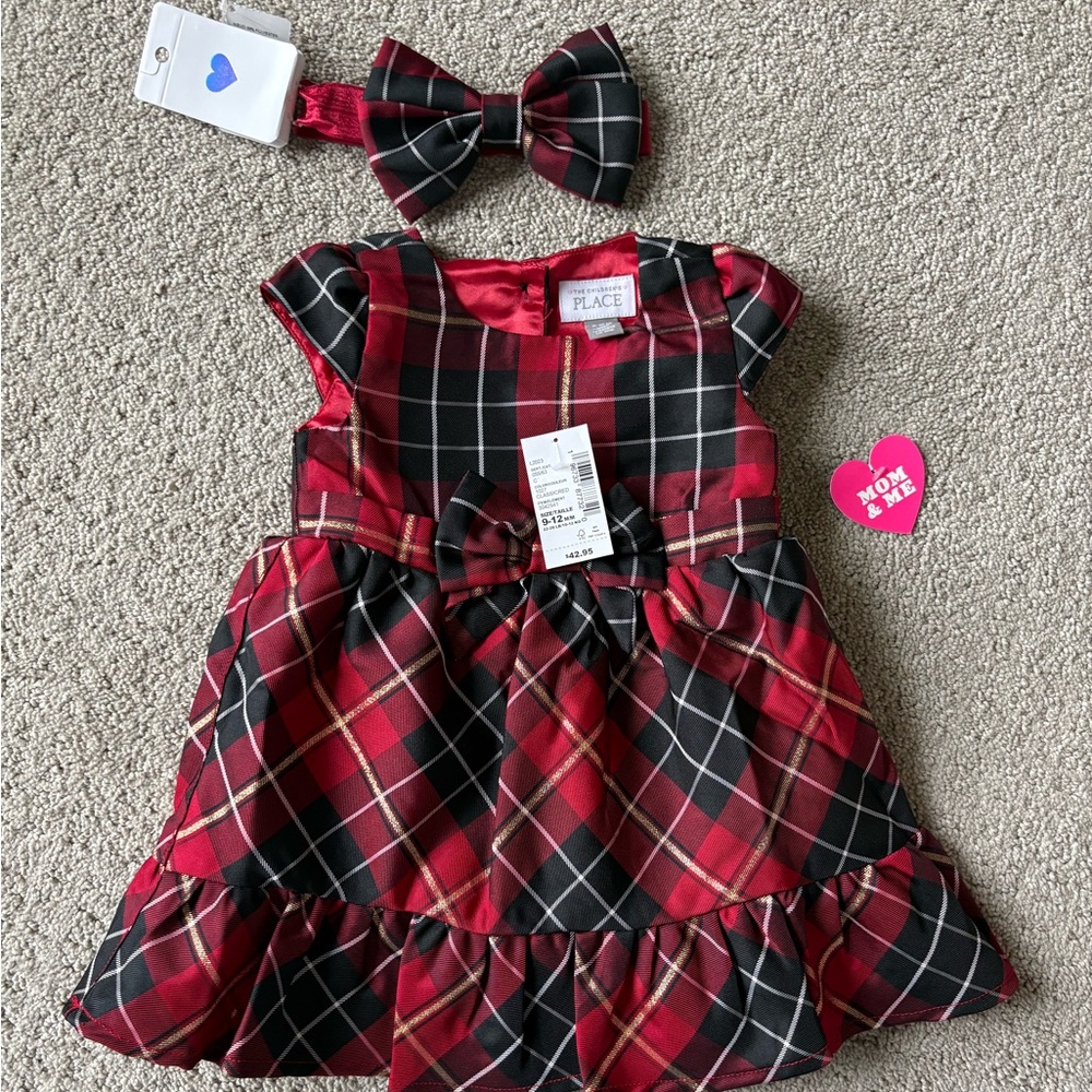 New with tags! Plaid red Christmas dress size 9-12 month. Diaper cover and bow!